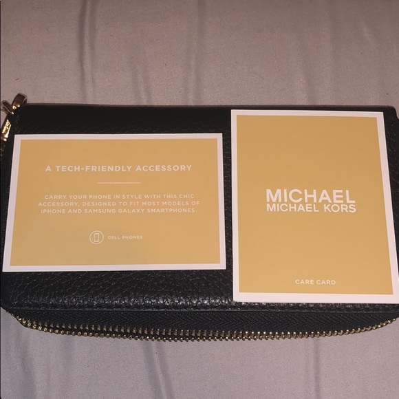 Michael Kors Wallet - Picture 3 of 3